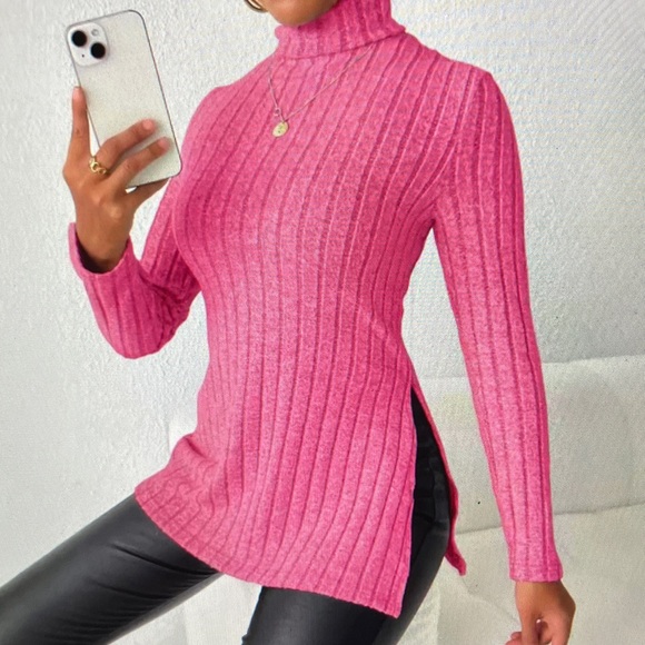 Sweaters - Elegant Pink Ribbed Turtleneck Sweater